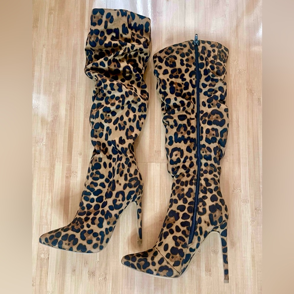 NEW knee high‎ Cheetah stiletto boots